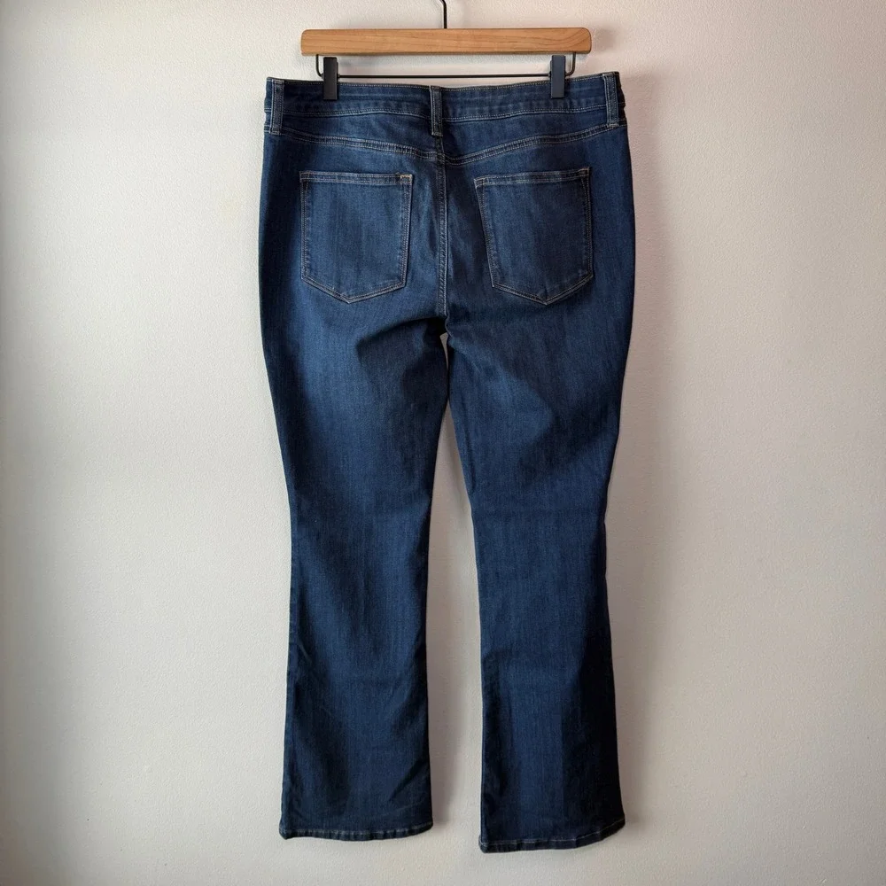 Sonoma Women's Bootcut Jeans Dark Wash Denim Stretch Size 14 Regular - Picture 5 of 6
